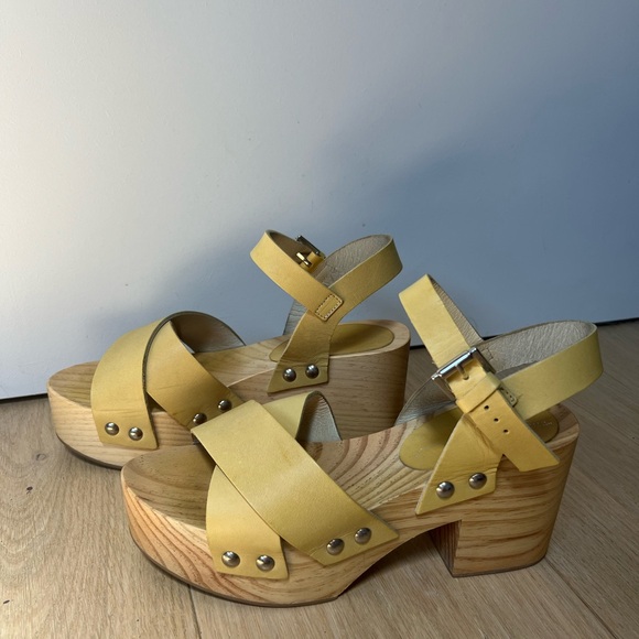 Intentionally Blank Twin Wooden Platform Sandal in Lemon Yellow | sz 8 - Picture 5 of 5
